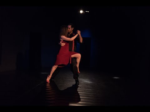 Sentimientos - Improvisation by George Linardatos (TANGart) and Liana Tantarou