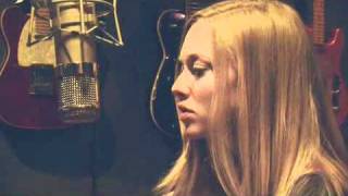 Amanda Seyfried Sings L&#39;il Red Riding Hood