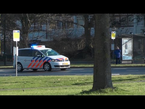 P1, Politie Touran naar onbekende melding in Leeuwarden