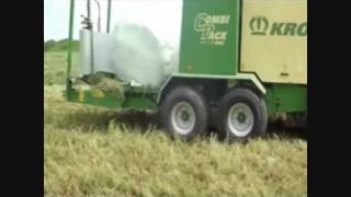 preview picture of video 'Full Silage Operation 2011 - First cut - Baling with Krone Combi Pack'