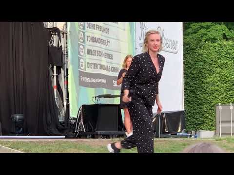 Leslie Clio - I couldn‘t care less (Hamburg Stadtpark 04-08-19)