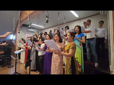 Thể hiện bởi Ca đoàn Gioan Phaolo