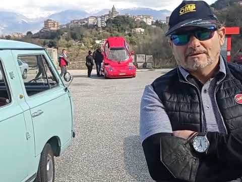 Personaggi: Benedetto Gerardi presenta il Fiat 850 Famigliare.