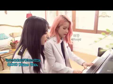 [MAMAMOO] Moonbyul Singing + Solar Playing Piano (MoonSun Moment)