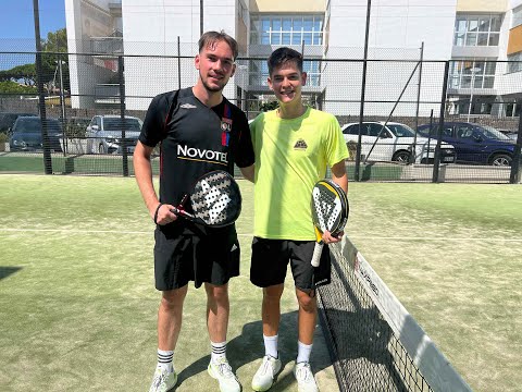 Mathis en stage de padel à Barcelone