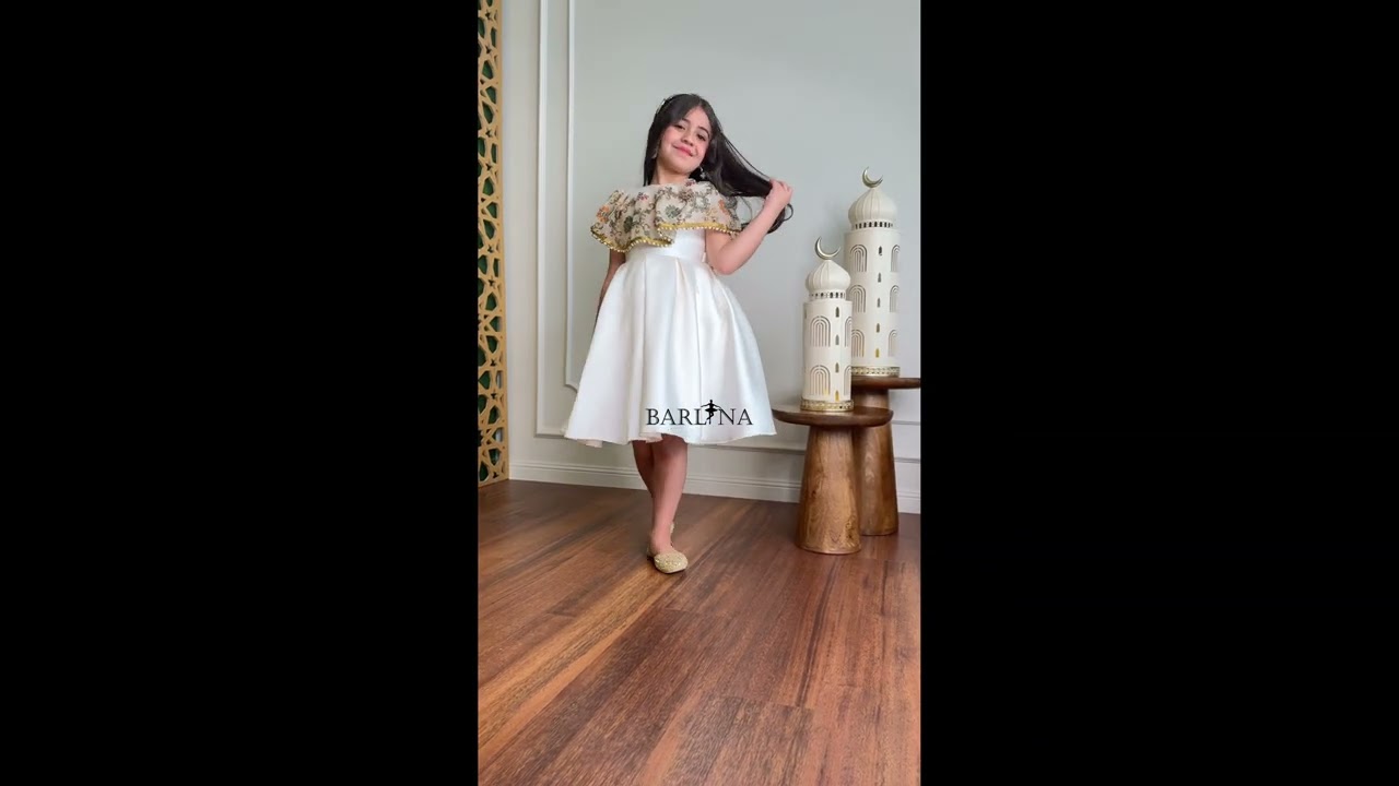 Off-white girls' dress with embroidered cape - 2 years