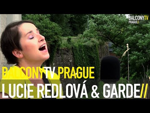 LUCIE REDLOVÁ & GARDE - DOKONALÁ (BalconyTV)