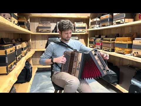 Dirndl drah di - Raphael Kühberger - Mod. Empor 35 - Sammer Harmonika