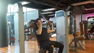 Machine Shoulder Press