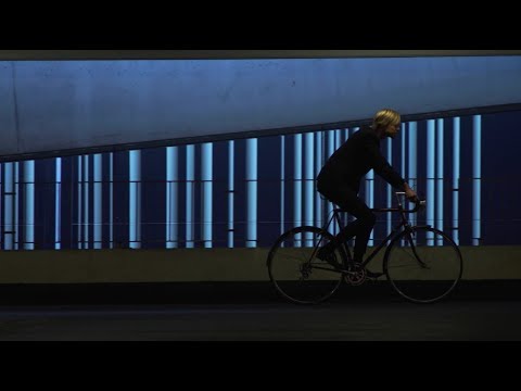 Peter von Poehl - The Go Between (Official Music Video)