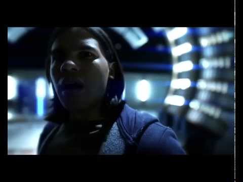 the flash Cisco dreaming with reverse flash nearly killed even in the dream. s01e20