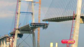 preview picture of video 'The Phu My Bridge - Saigon, Vietnam (2007- 2009)  - Construction Time Lapse'