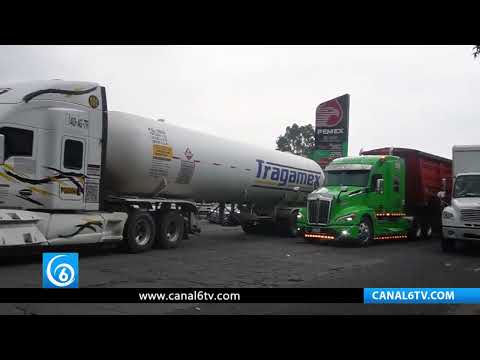 Video: Transportistas bloquean la México- Cuautla; exigen mayor seguridad
