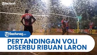 VIRAL Pertandingan Voli di Trenggalek Diserbu Ribuan Laron, Terbang hingga Memenuhi Lapangan