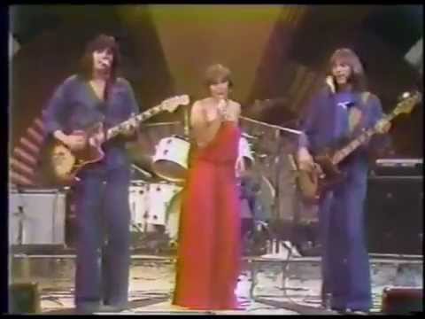 HELEN REDDY AND HAMILTON, JOE FRANK & REYNOLDS - FALLIN IN LOVE - MIDNIGHT SPECIAL 1976