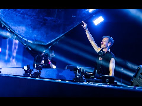 Armin van Buuren ft SACHA - Set Me Free (LIVE Tomorrowland 2025)