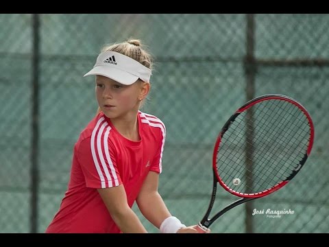 Milana Ivantsiv  (  9 anos )