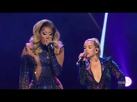 2021 CCMA Awards - Lindsay Ell & Priyanka Opening