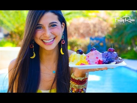 The FullyRaw Banana Ice Cream Split!