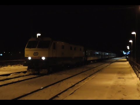Příjezd a odjezd vlaku Sp 1698 (ČD 150.209) - Jirkov zastávka, 16. 1. 2018