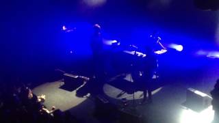 Fishbach &quot;Tu vas vibrer/Ma Voix Lactée&quot; Paris La Cigale 04/05/2017