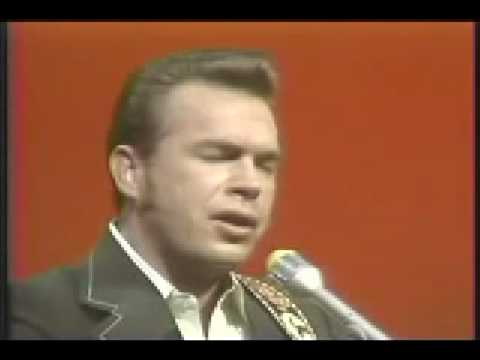 Gene Watson - Love In The Hot Afternoon "LIVE"