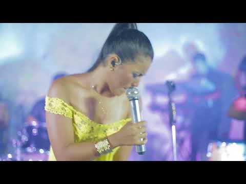Karen Lizarazo - Tarde Lo Conocí (En vivo)