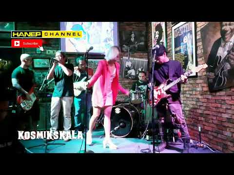 KOSMIKSKALA / THE ROADHOUSE MANILA BAY