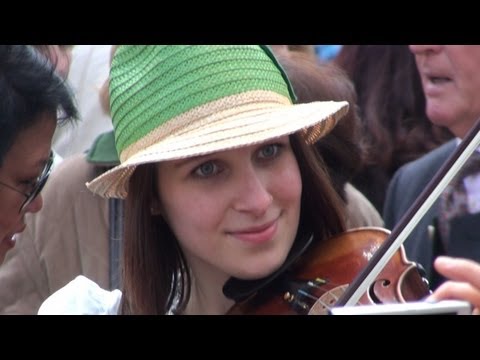 ☼ Steiermarkdorf Wiener Rathausplatz | Volksmusik in der Steiermark