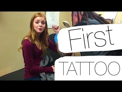 GETTING MY FIRST TATTOO! (vlog)