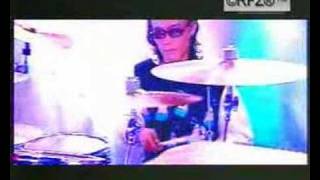 Download lagu GIGI - Terbang mp3 Download lagu GIGI - Terbang mp3