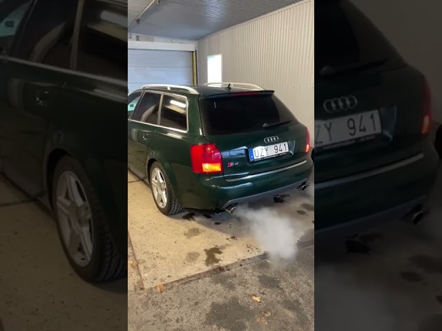 764705 Audi S4 Avant 4.2 V8 quattro - 2004