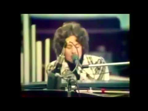 Carole King - Believe In Humanity (live NYC 1973)