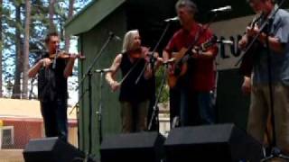 Laurie Lewis & the Right Hands - "Tramps and Hawkers"