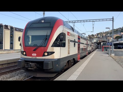 Ausfahrt des IR90 „Verbier-Express“ in Montreux auf Gleis 3