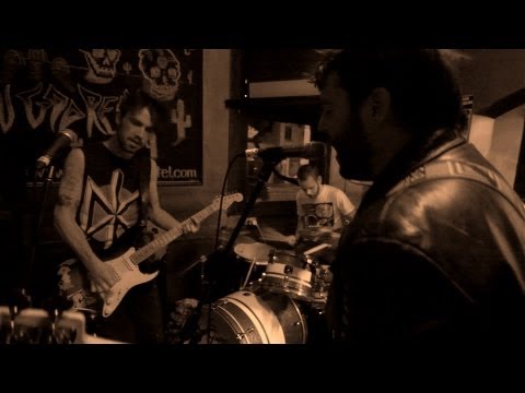 Batpiss - Burn Below LIVE @ the Tote.