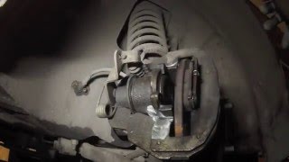 SAAB 900 - Changing/Replacing Front Brake Pads, Old Style