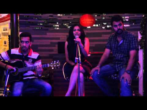 Dimple Biscuitwala Mein pareshan