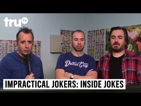 非現実的なジョーカーズ。インサイドジョーク - 買い物の間に麺類を持っていこう - truTV (Impractical Jokers: Inside Jokes - Hold These Noodles While I Shop | truTV)