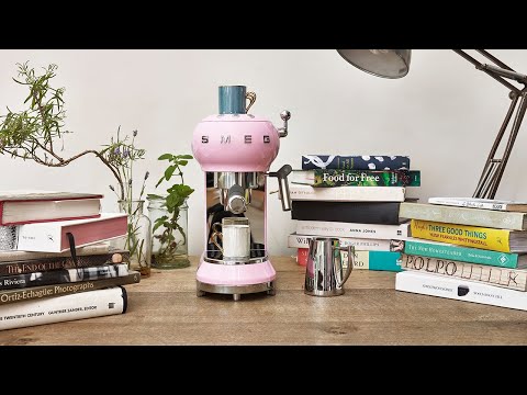 Smeg 50's Retro Style White ECF01WHEU Espressomaschine Weiß