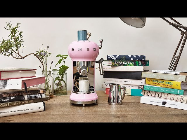 Refurbished Smeg ECF01CRUK Retro Style Espresso Machine Cream