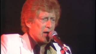 Del Reeves Race Is On