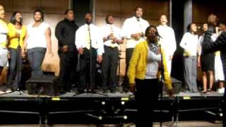 UT Gospel choir - Im glad you saved me