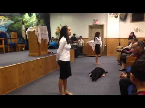 Anulo el decreto pantomima by Daughters of the king