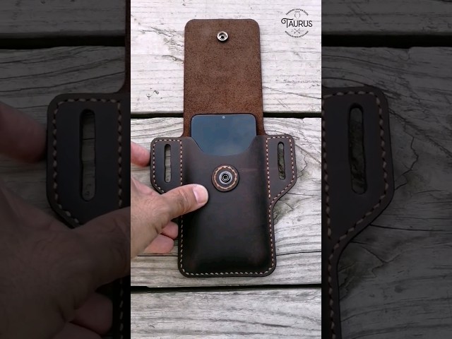 Vídeo relacionado con Funda Móvil de Cuero – Piel de Búfalo Auténtica de Plena Flor – Porta Móvil Grande de 18 x 9 cm – Ajuste Seguro y Duradero al Cinturón