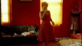 lily allen - Blank expression [Sun is falling all around]