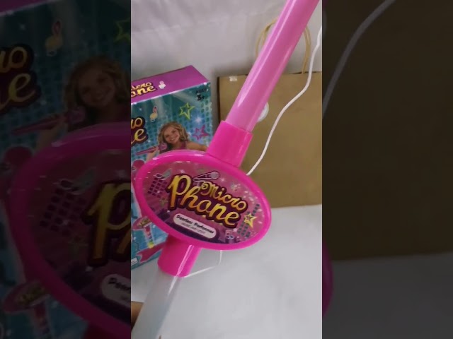 Vídeo relacionado con Avaxtt Micrófono Karaoke para Niños, Micrófono Infantil con Efectos Vocales y Luces LED, Niñas y Niños de 3-15 Años, Fiestas y Diversión en Familia