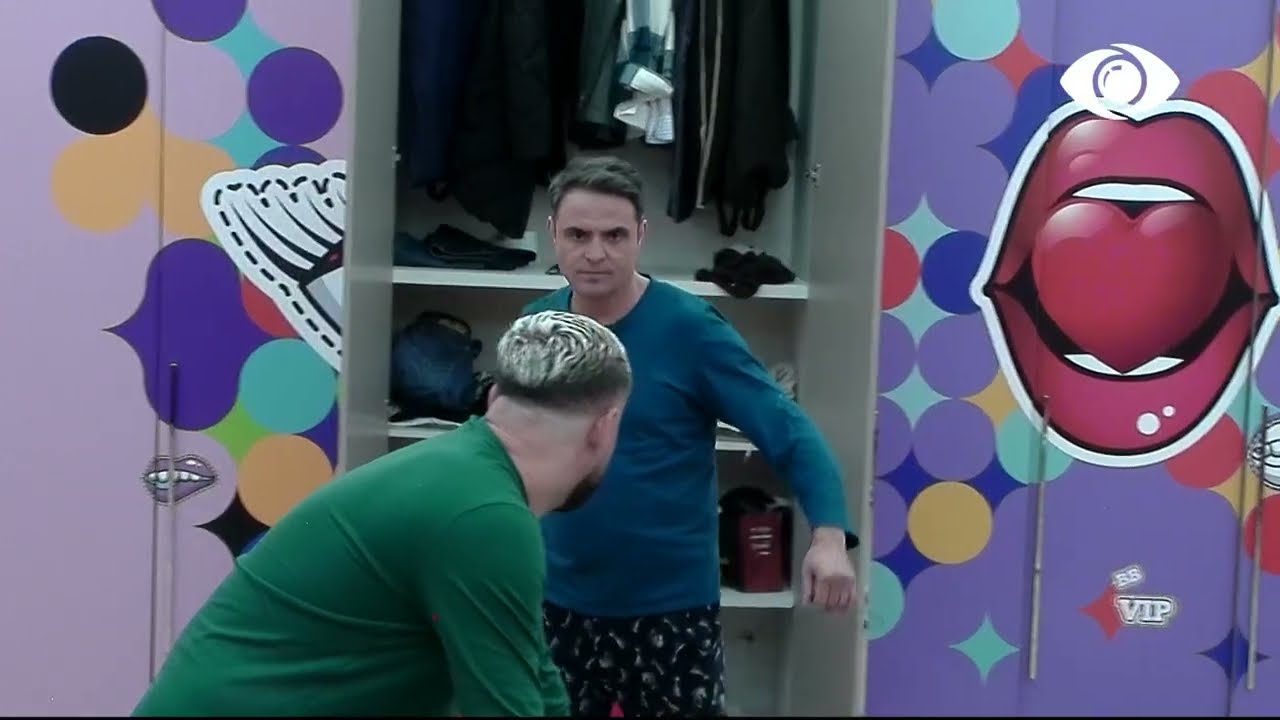 Maestro: Ai ka ardhur me shpatë në dorë!/ Luizi: Pushka top i'u bëftë!