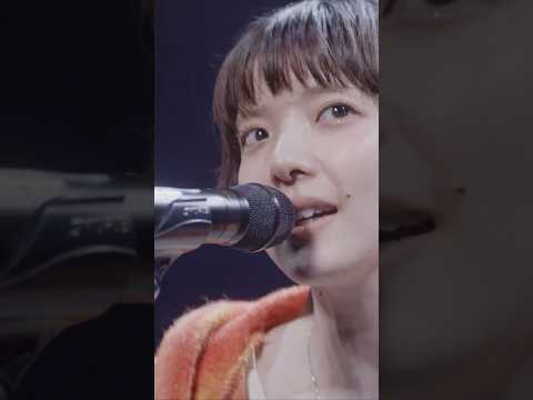 明らかに染まる 君の頬泣いたりしたんだろうな 隠せてない