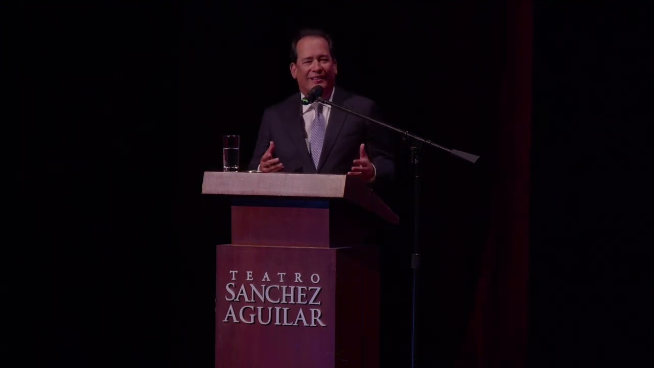 Dr. Henry Cucalón Camacho